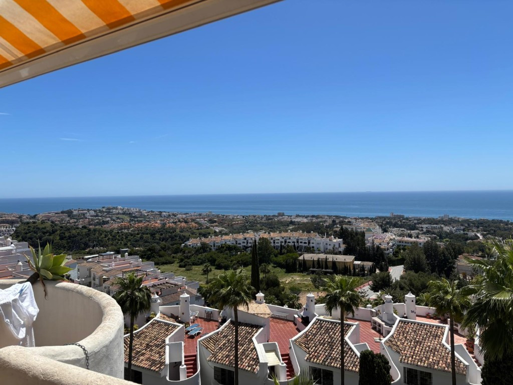 Penthouse te koop in Calahonda | 2 slaapkamers H5042356