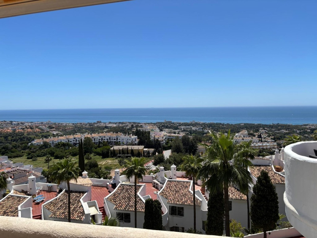 Penthouse te koop in Calahonda | 2 slaapkamers H5042356