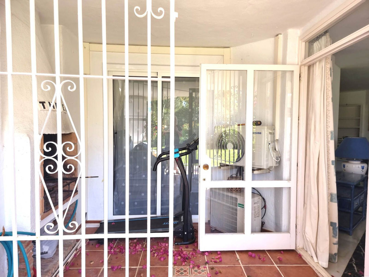 Begane grond appartement in Calahonda-12