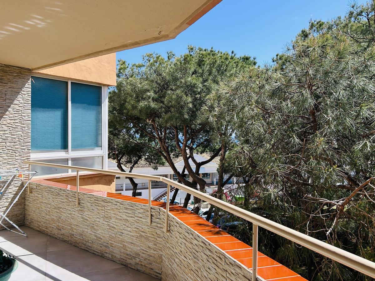 Tussenverdieping Appartement in Calahonda-13