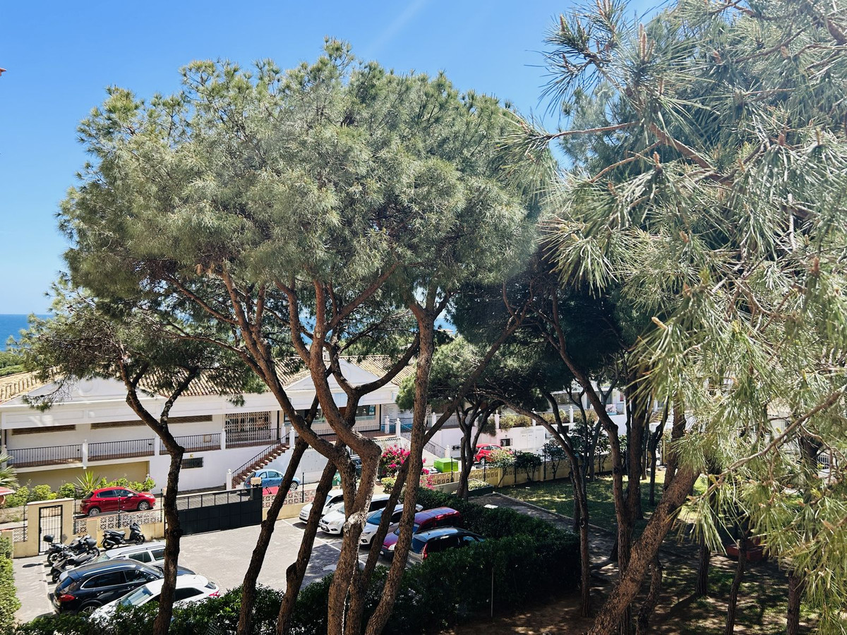 Tussenverdieping Appartement in Calahonda-14