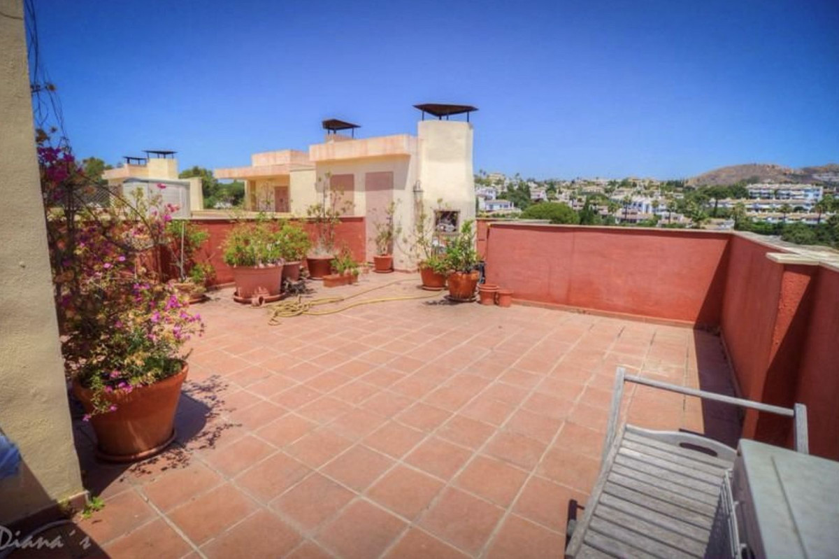Penthouse Duplex in Calahonda-19