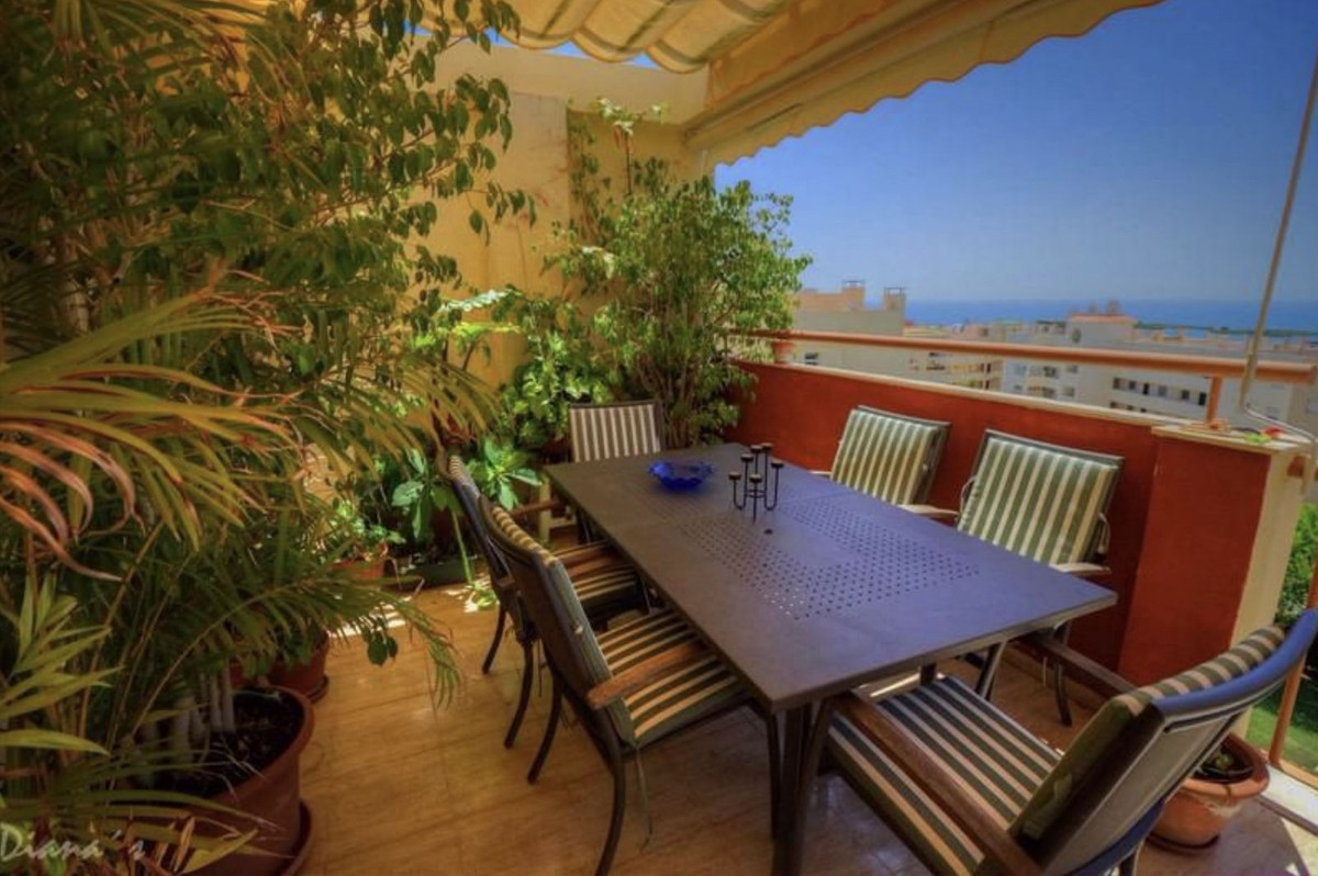 Penthouse Duplex in Calahonda-2