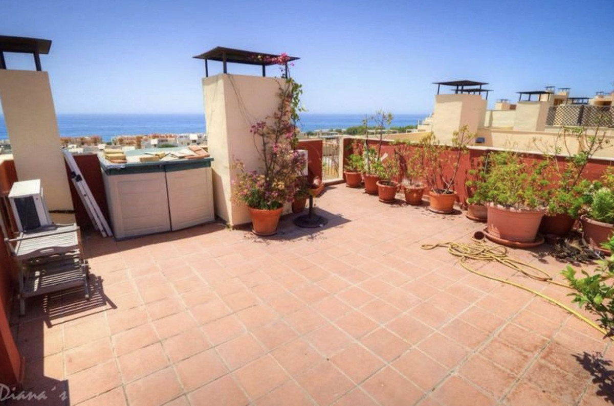Penthouse Duplex in Calahonda-20