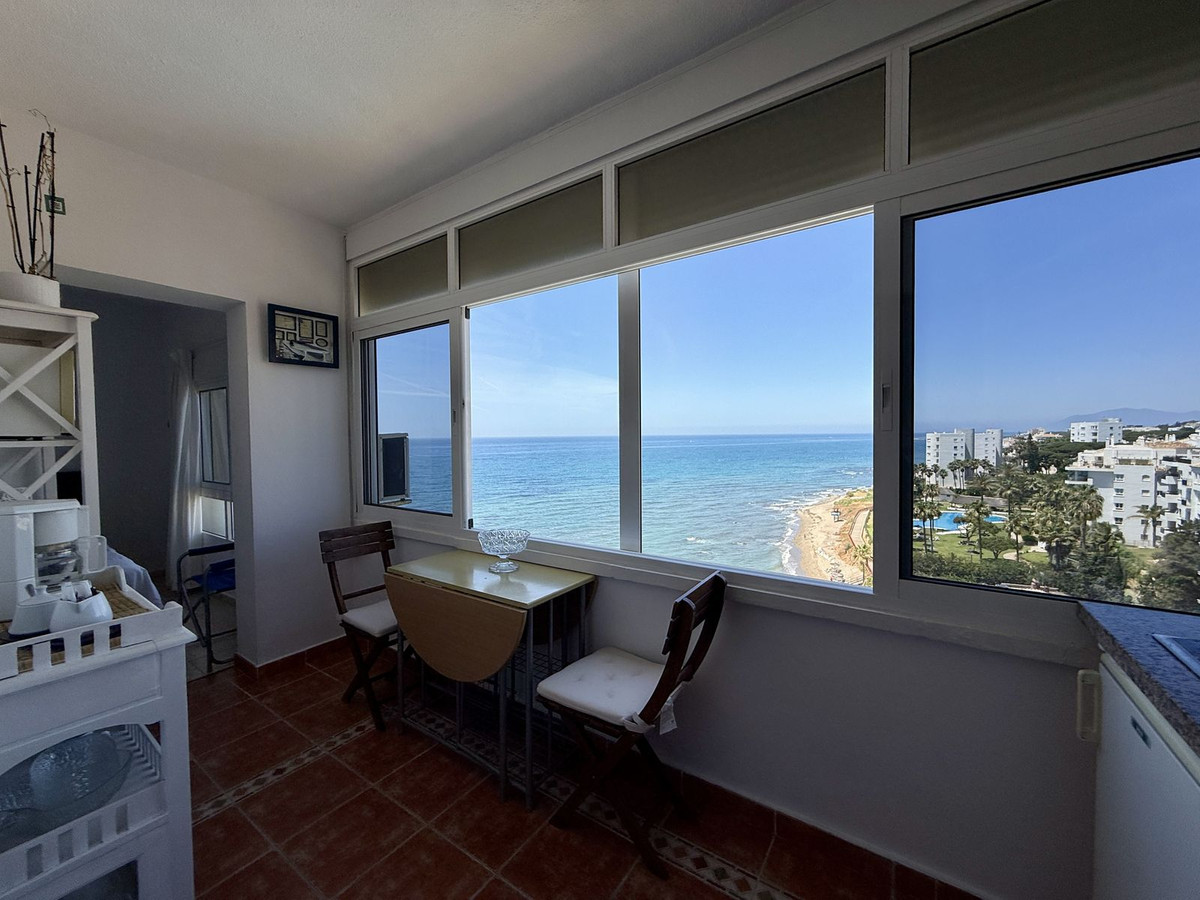 Appartement te koop in Calahonda | 1 slaapkamers H5057626