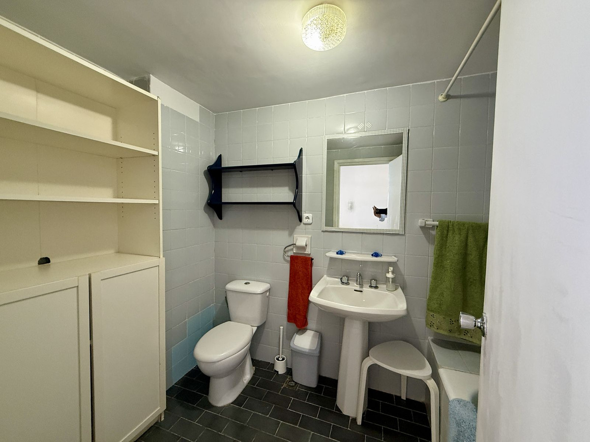Appartement te koop in Calahonda | 1 slaapkamers H5057626