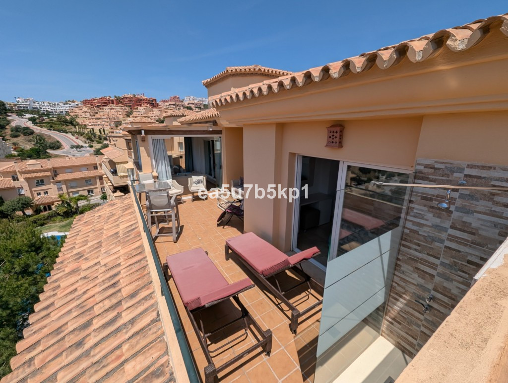 Penthouse te koop in Calahonda | 3 slaapkamers H5065261