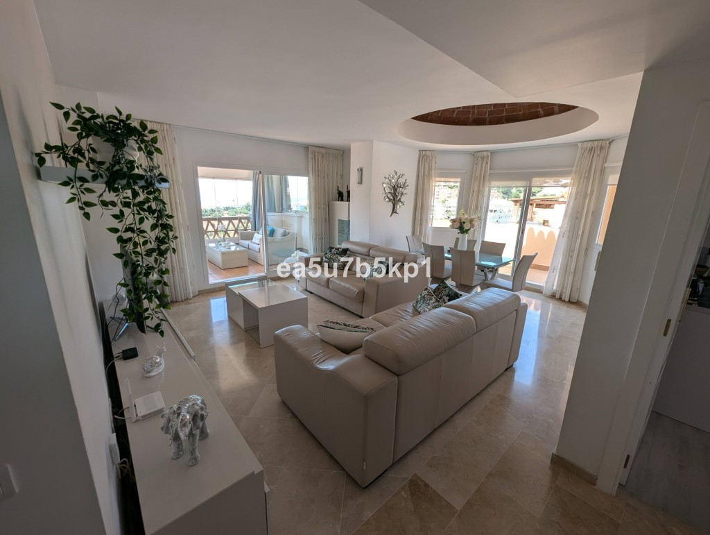 Penthouse te koop in Calahonda | 3 slaapkamers H5065261