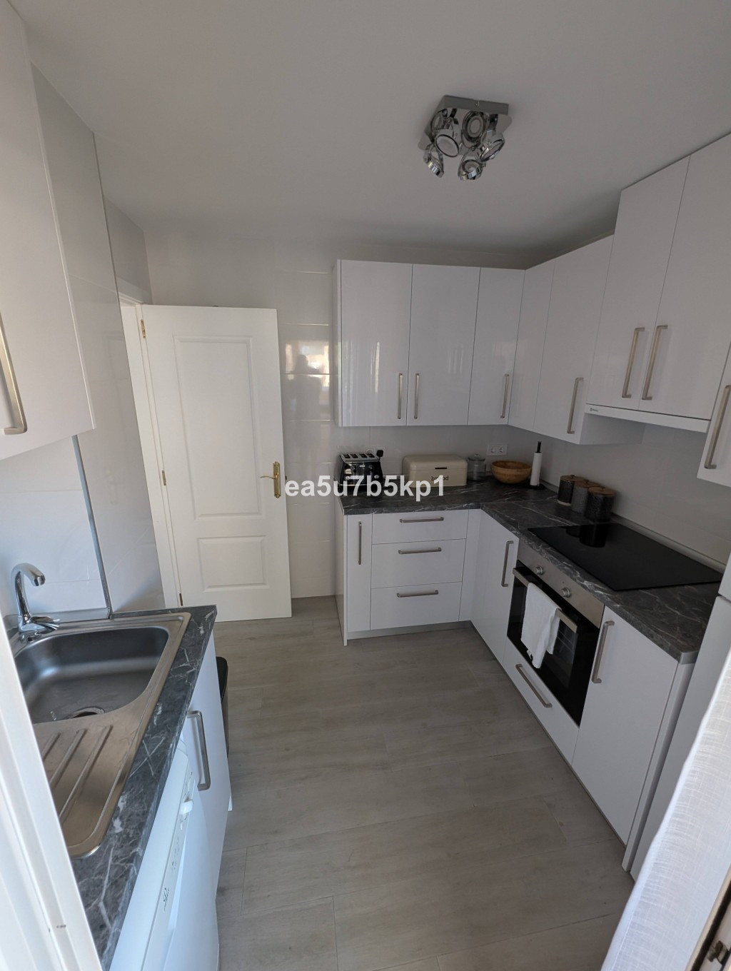 Penthouse te koop in Calahonda | 3 slaapkamers H5065261
