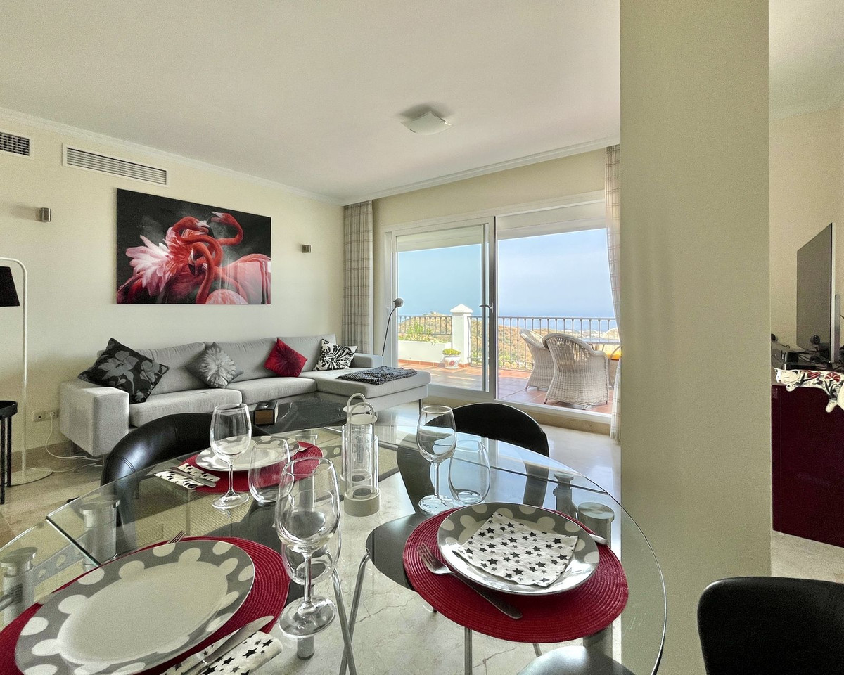 Appartement te koop in Calahonda | 2 slaapkamers H5076082