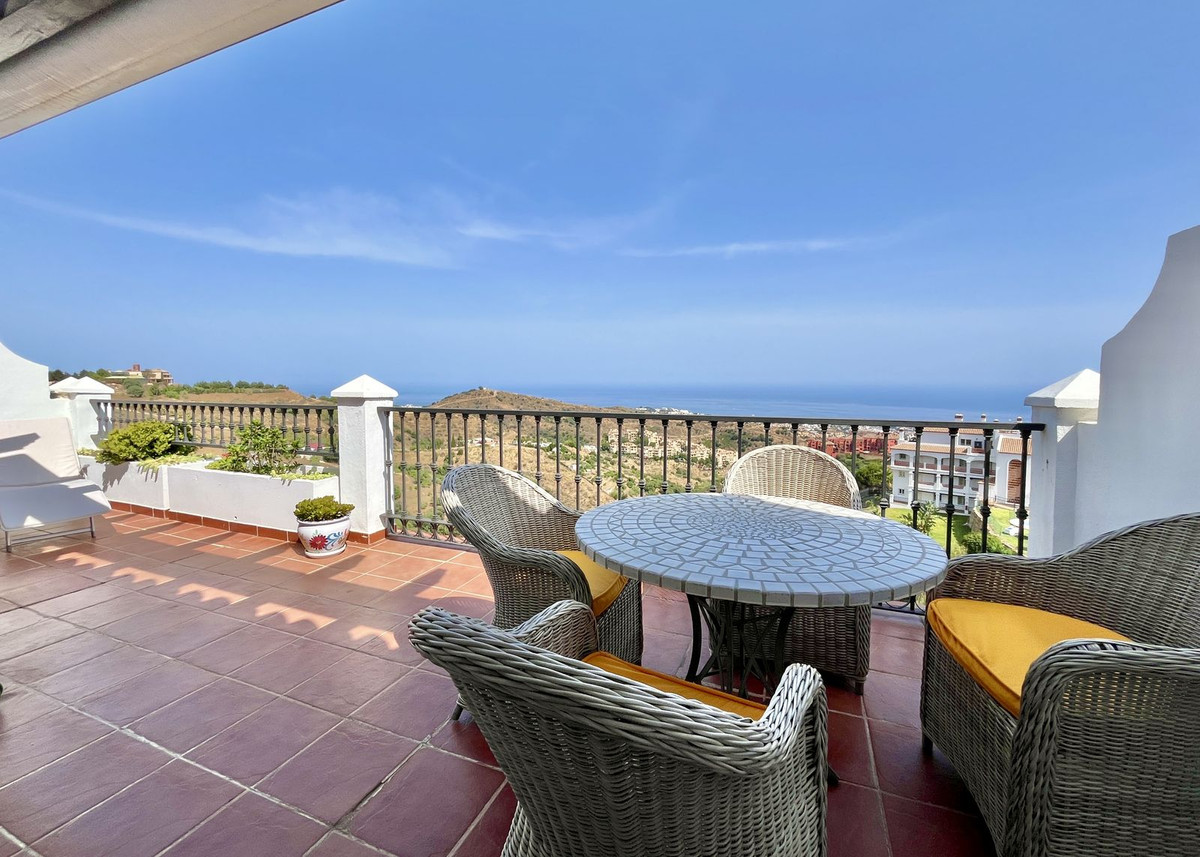 Appartement te koop in Calahonda | 2 slaapkamers H5076082