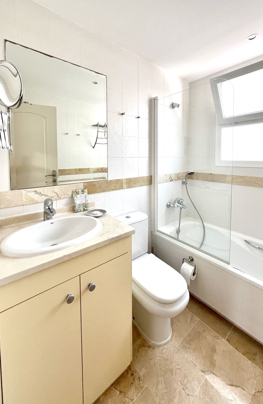 Appartement te koop in Calahonda | 2 slaapkamers H5076082