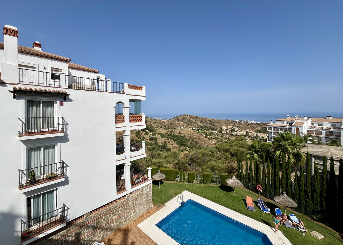 Appartement te koop in Calahonda | 2 slaapkamers H5076082