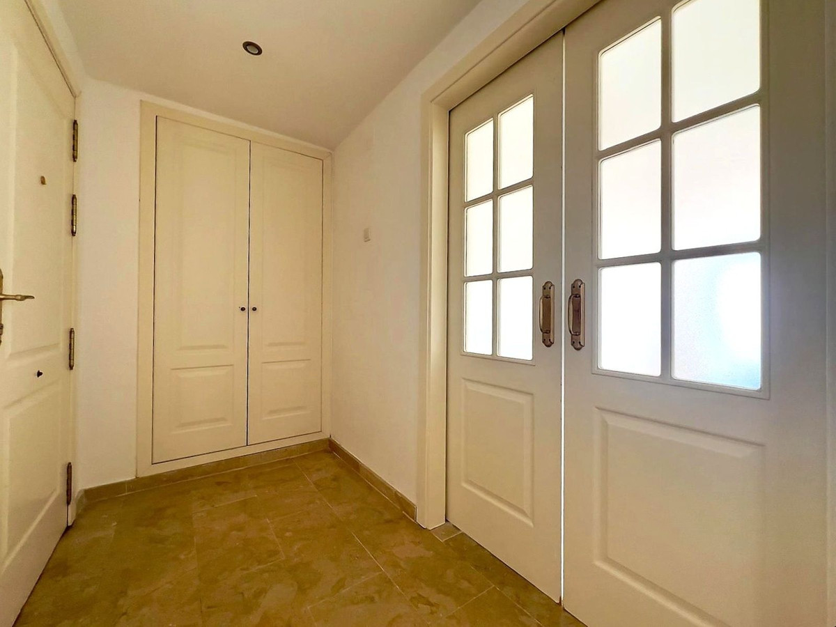 Appartement te koop in Calahonda | 2 slaapkamers H5076205