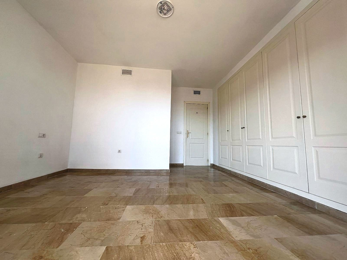 Appartement te koop in Calahonda | 2 slaapkamers H5076205