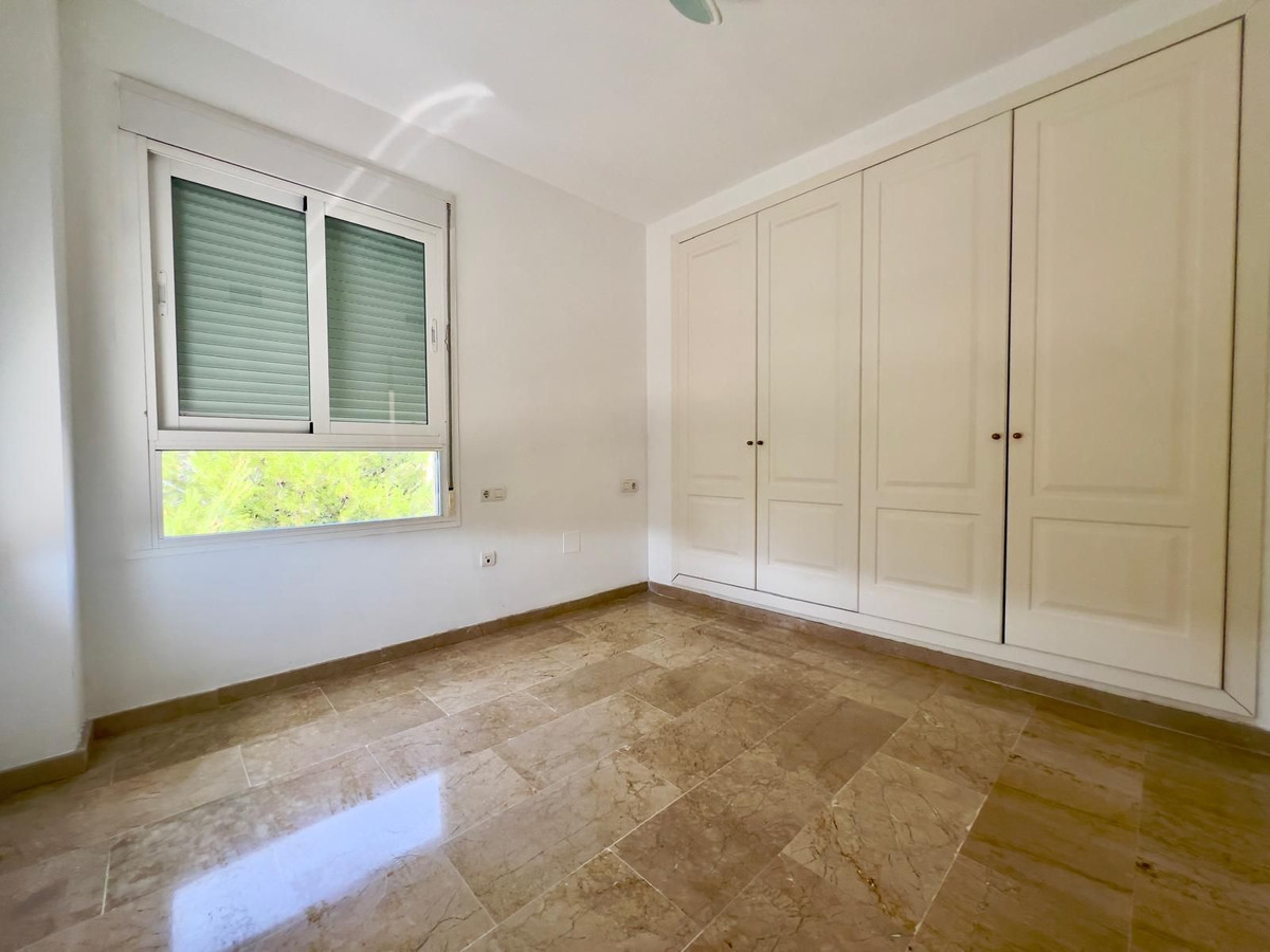 Appartement te koop in Calahonda | 2 slaapkamers H5076205