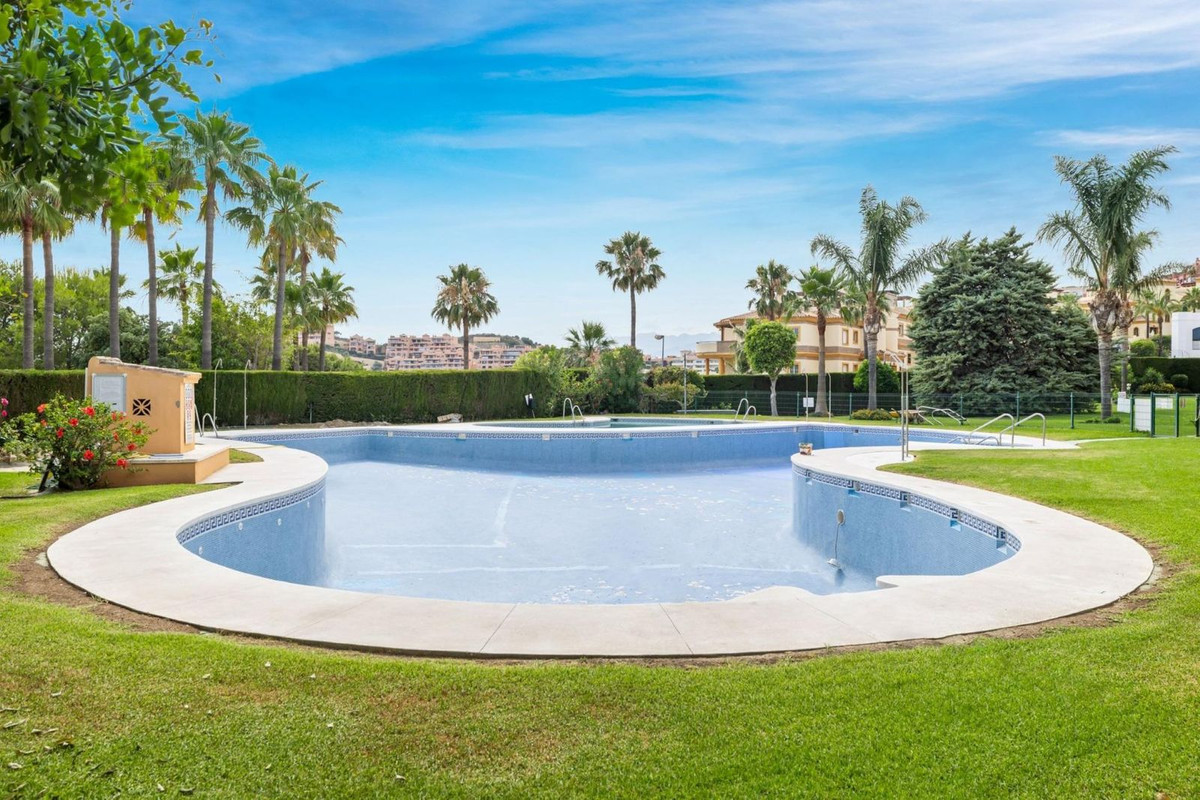 Appartement te koop in Calahonda | 2 slaapkamers H5077453