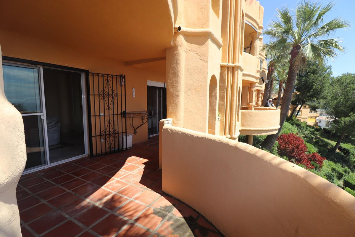 Appartement te koop in Calahonda | 2 slaapkamers H5077453
