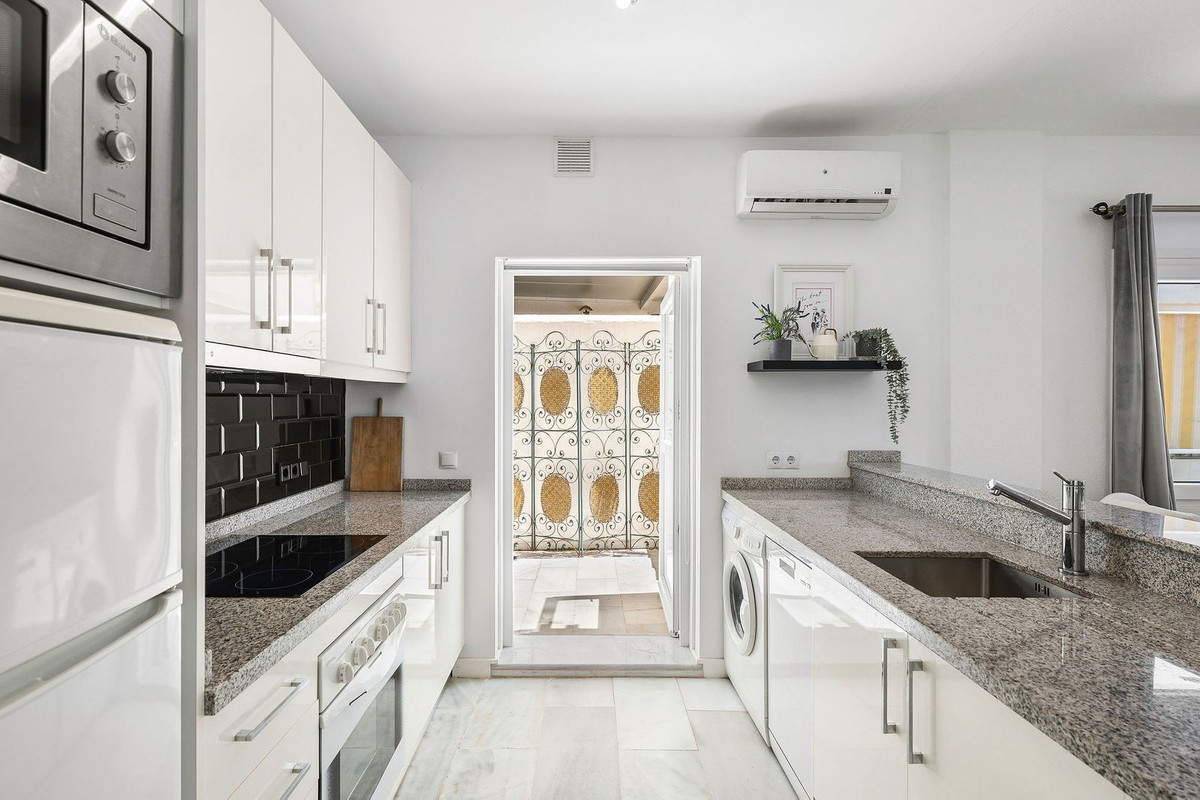 Appartement te koop in Calahonda | 2 slaapkamers H5122036