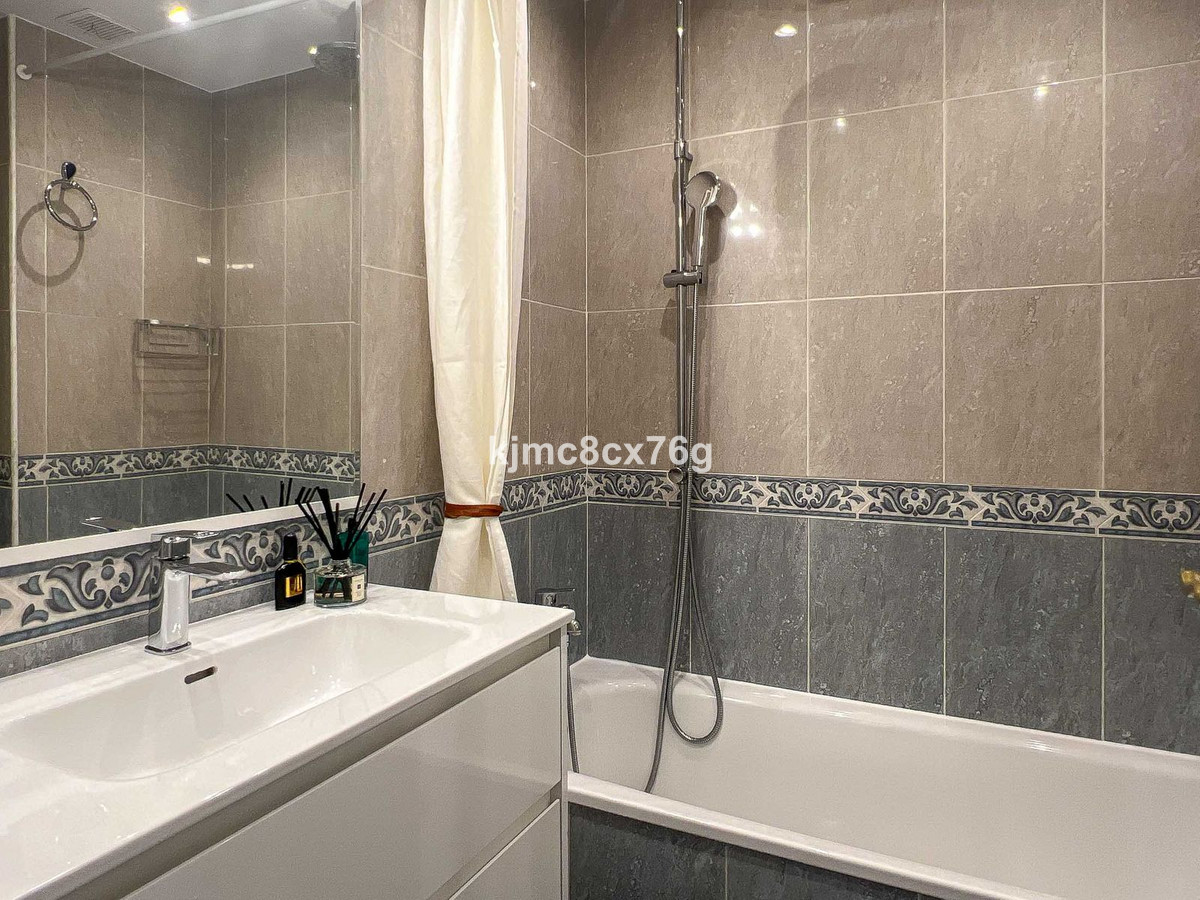 Appartement te koop in Calahonda | 2 slaapkamers H5133442