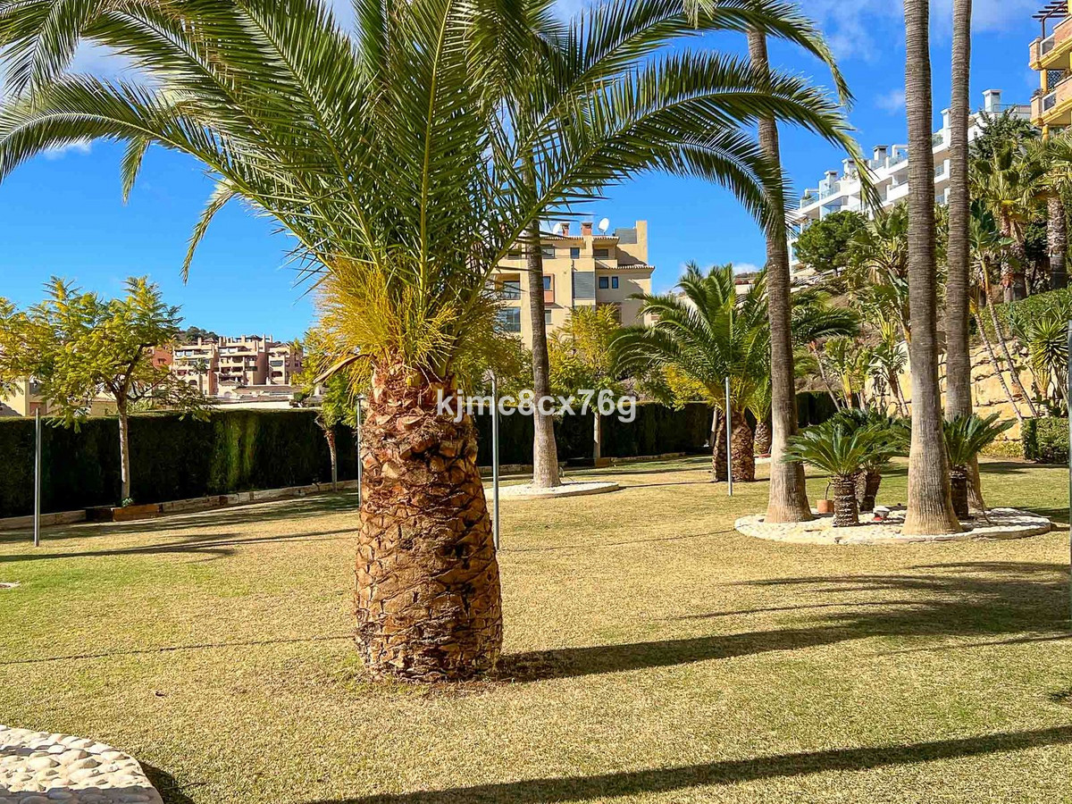 Appartement te koop in Calahonda | 2 slaapkamers H5133442