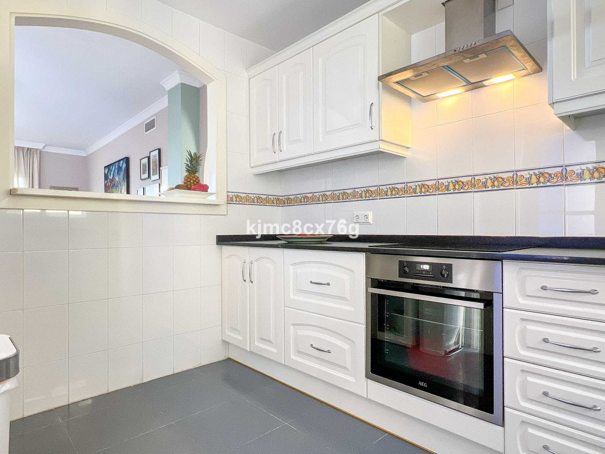 Appartement te koop in Calahonda | 2 slaapkamers H5133442
