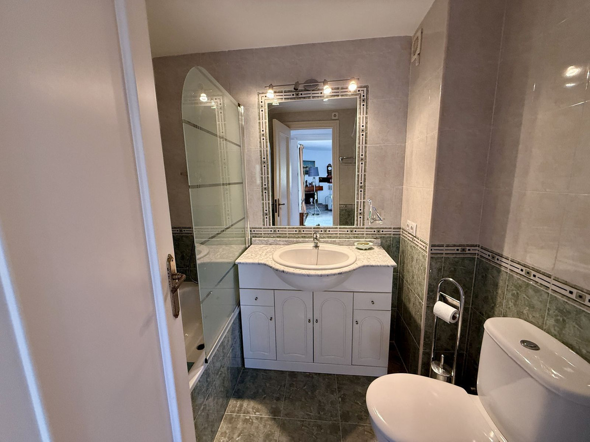 Appartement te koop in Calahonda | 2 slaapkamers H5140819