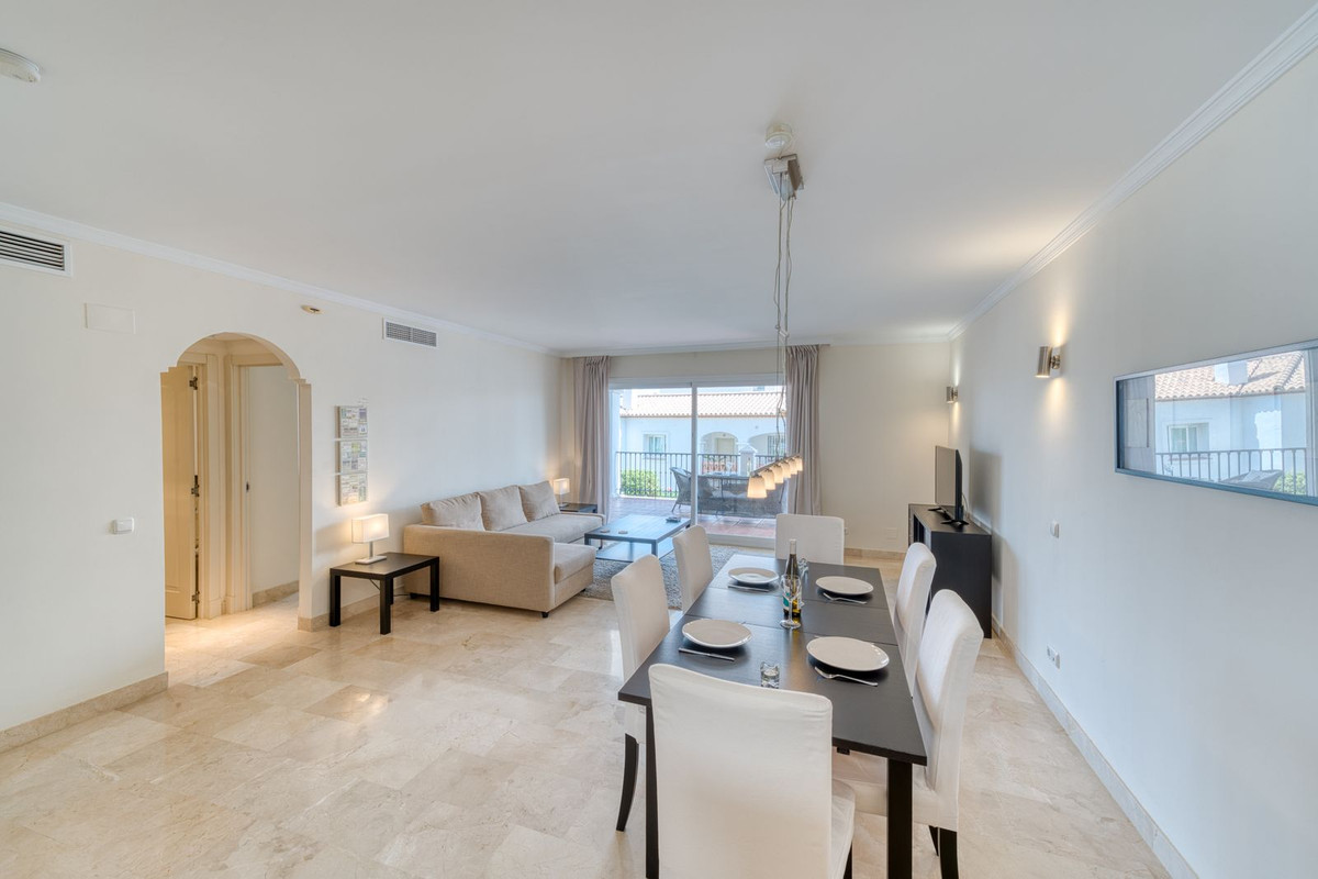 Appartement te koop in Calahonda | 2 slaapkamers H5143924