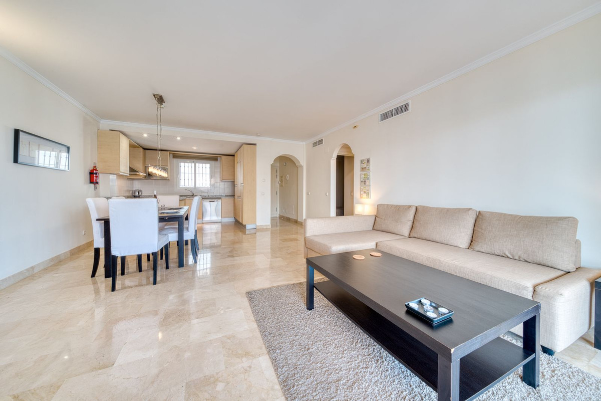 Appartement te koop in Calahonda | 2 slaapkamers H5143924