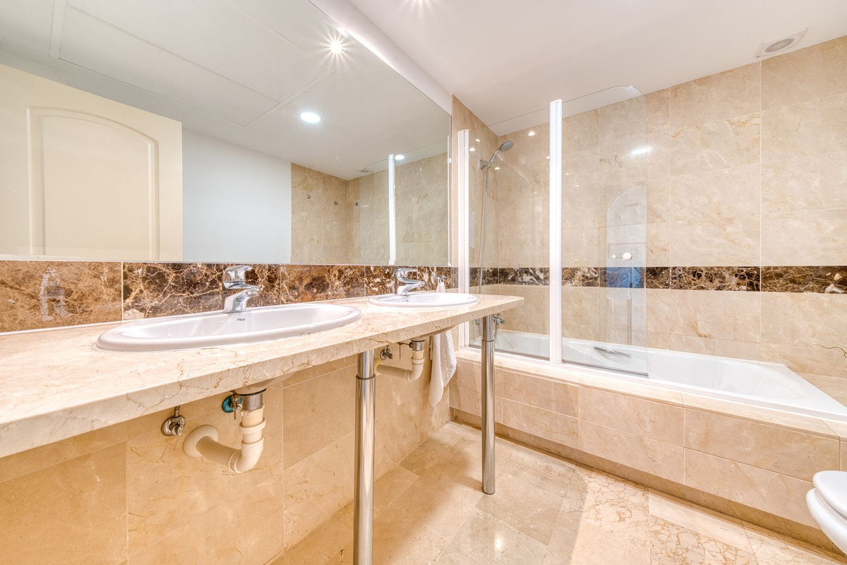 Appartement te koop in Calahonda | 2 slaapkamers H5143924
