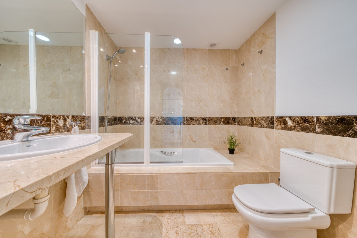 Appartement te koop in Calahonda | 2 slaapkamers H5143924