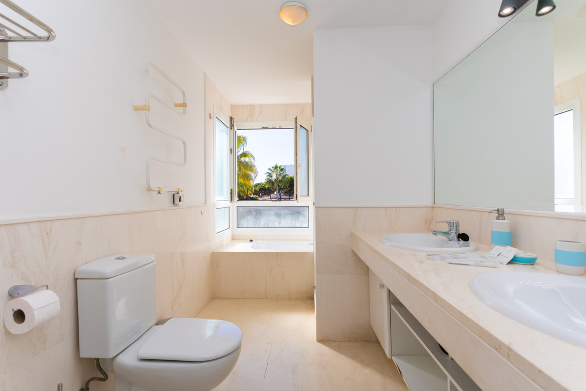 Appartement te koop in Calahonda | 3 slaapkamers H5160388