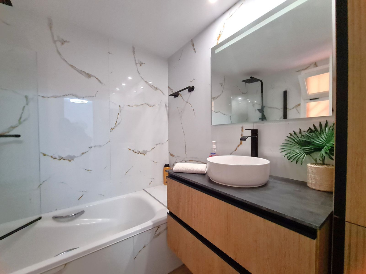 Appartement te koop in Calahonda | 2 slaapkamers H5184268