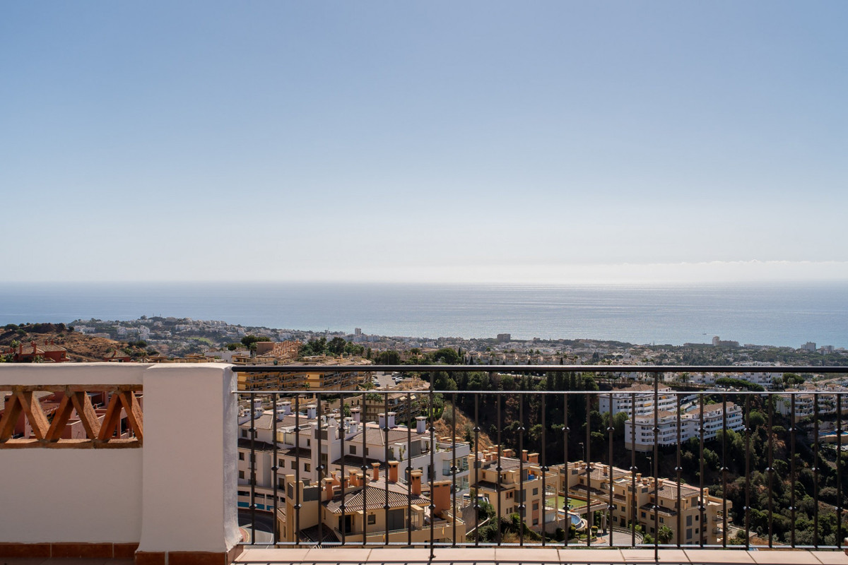 Penthouse te koop in Calahonda | 2 slaapkamers H5188114