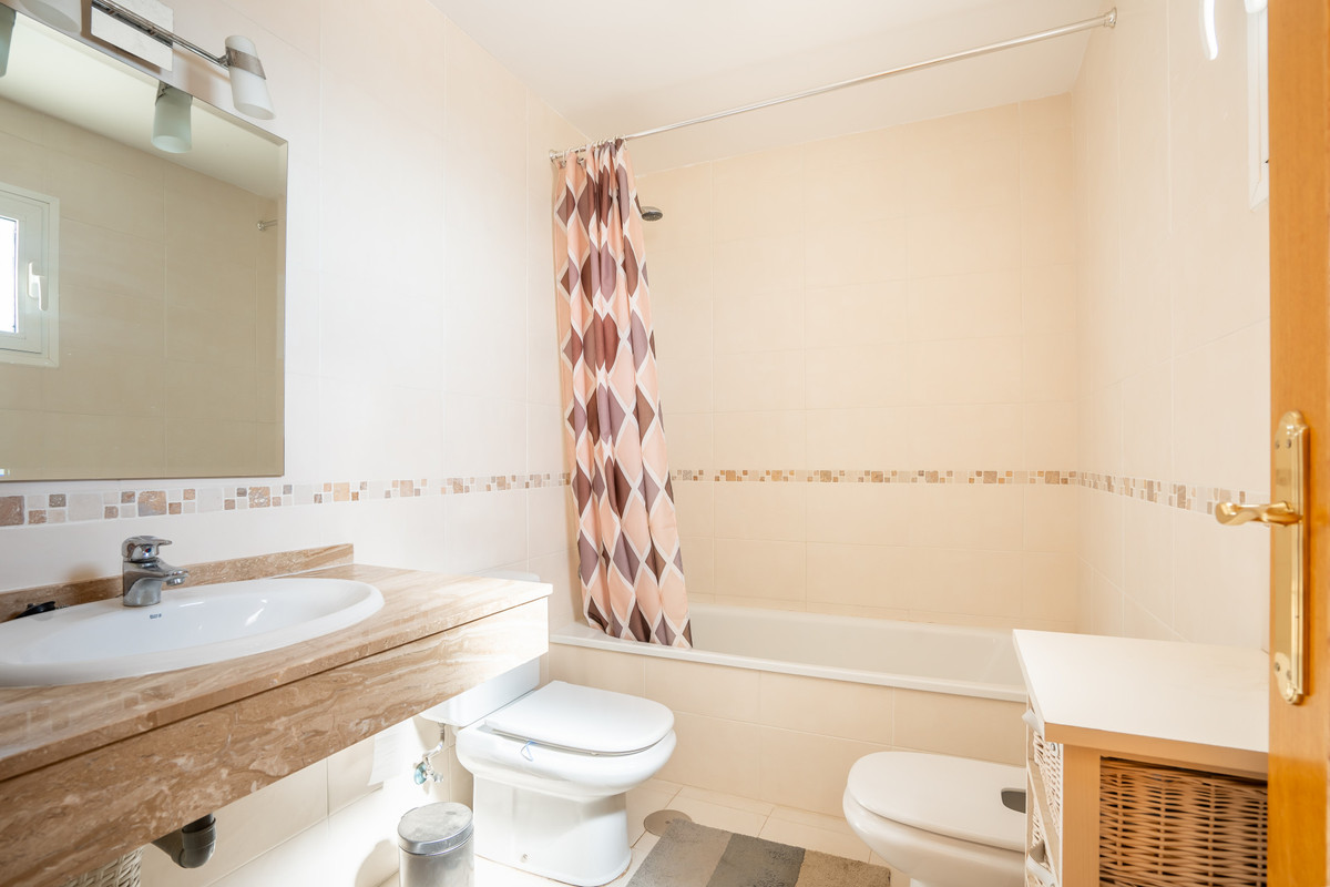 Penthouse te koop in Calahonda | 2 slaapkamers H5188114
