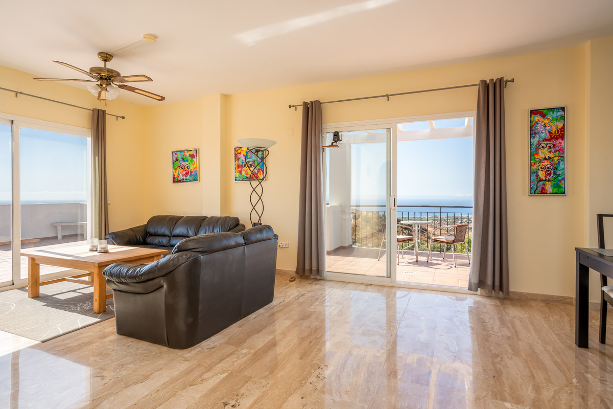 Penthouse te koop in Calahonda | 2 slaapkamers H5188114
