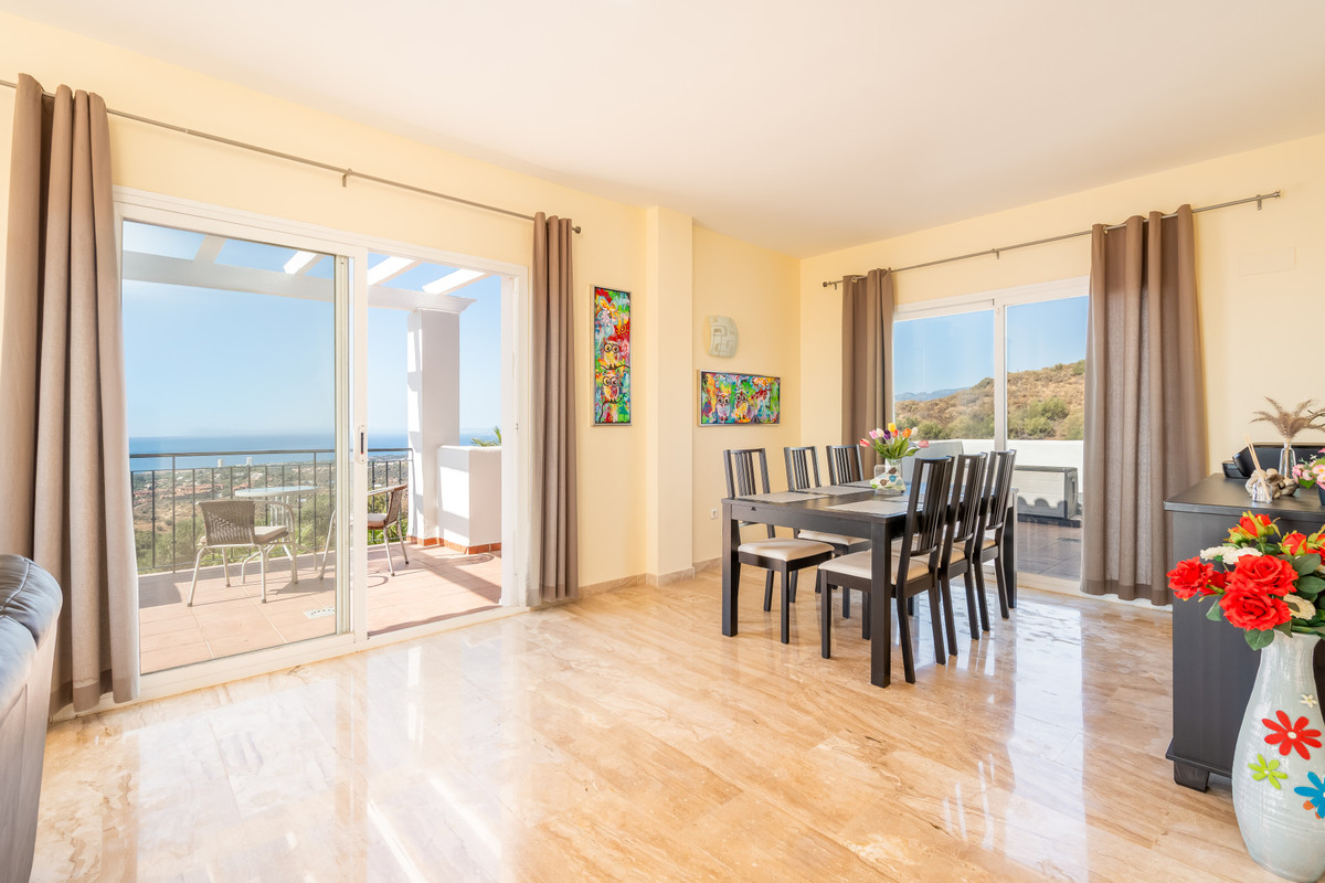Penthouse te koop in Calahonda | 2 slaapkamers H5188114