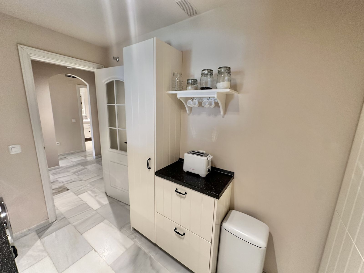 Appartement te koop in Calahonda | 2 slaapkamers H5209186