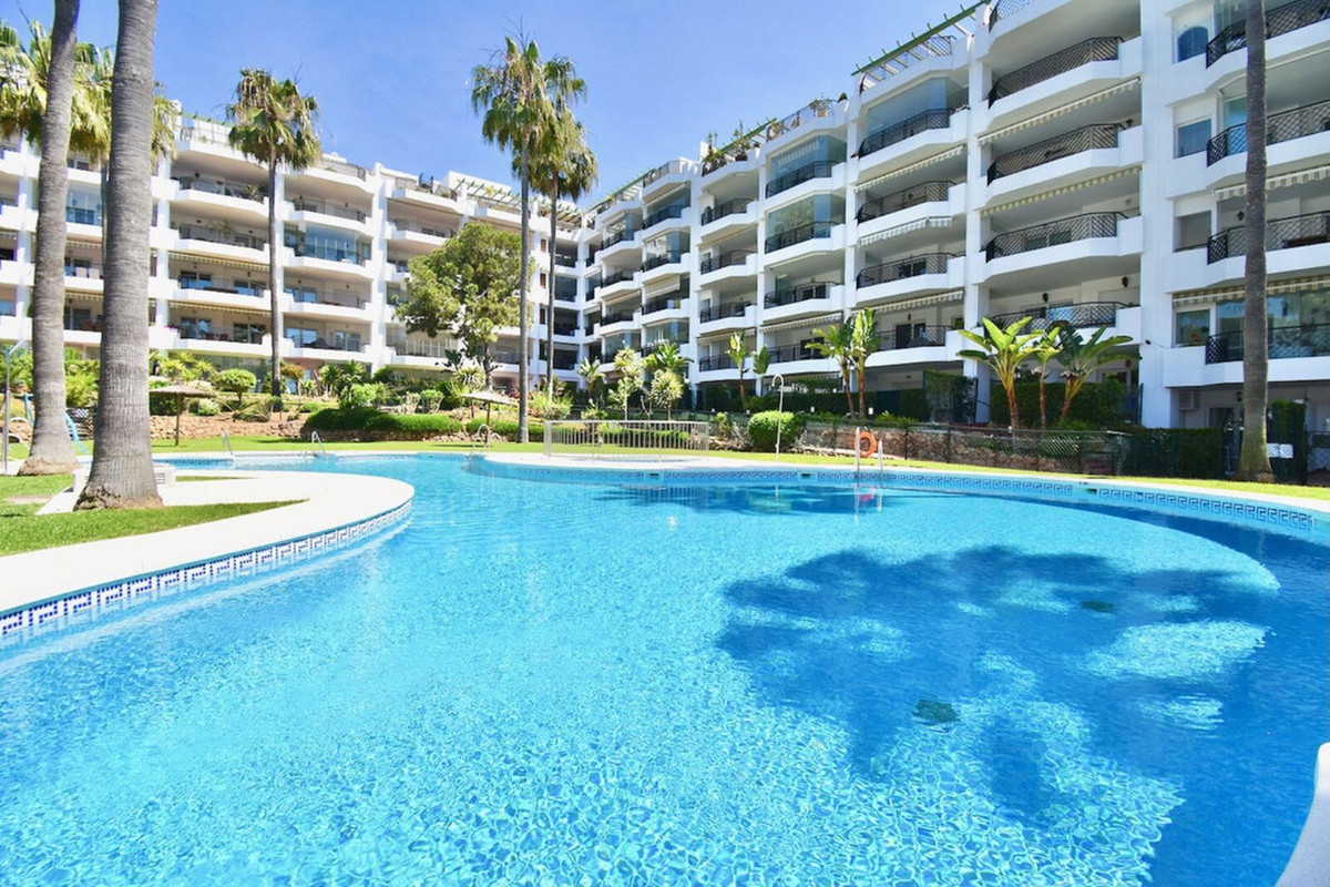 Appartement te koop in Calahonda | 2 slaapkamers H5209186