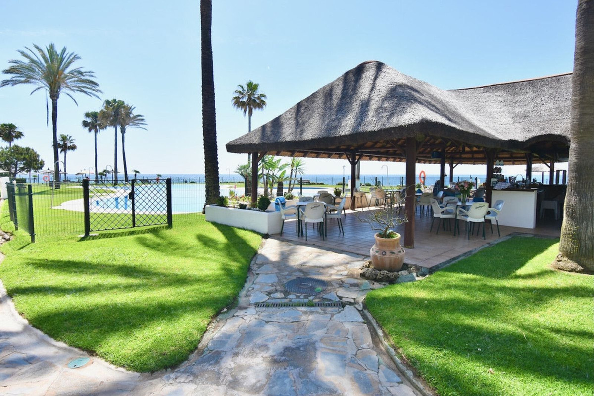 Appartement te koop in Calahonda | 2 slaapkamers H5209186