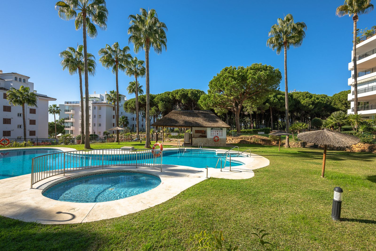 Appartement te koop in Calahonda | 2 slaapkamers H5256958