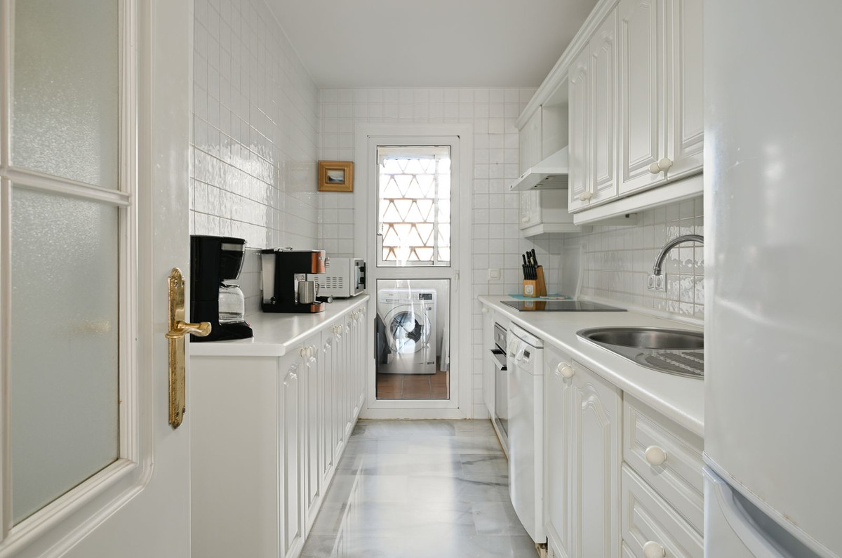 Appartement te koop in Calahonda | 2 slaapkamers H5256958