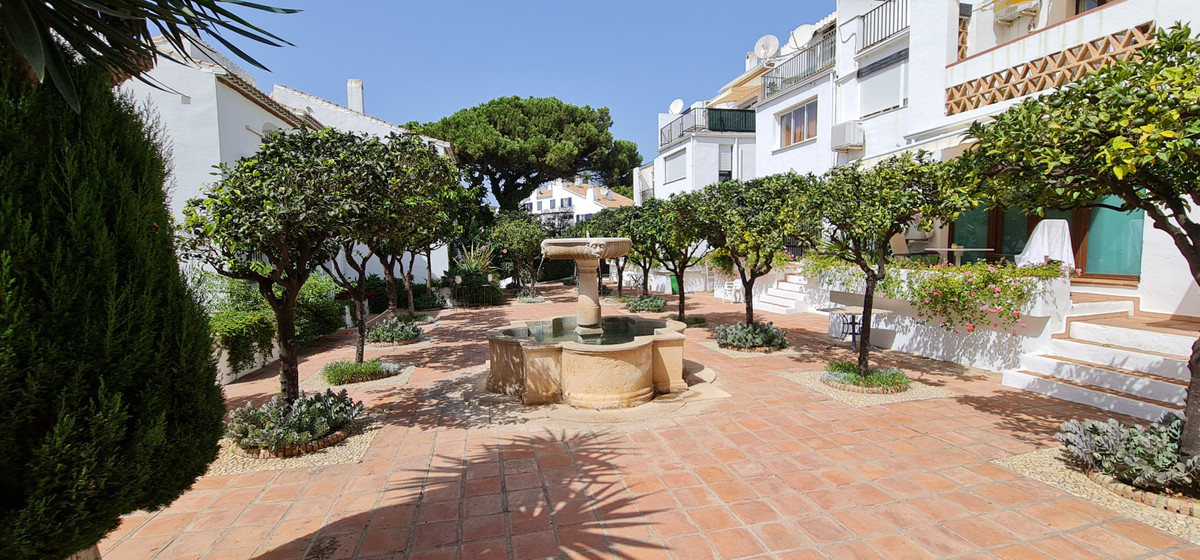 Appartement te koop in Calahonda | 0 slaapkamers H5257819