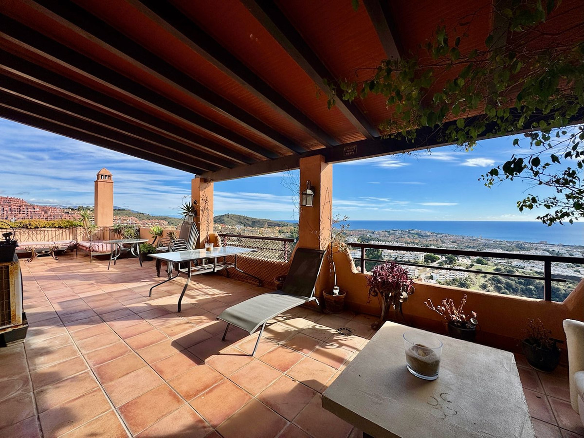 Penthouse te koop in Calahonda | 3 slaapkamers H5257852