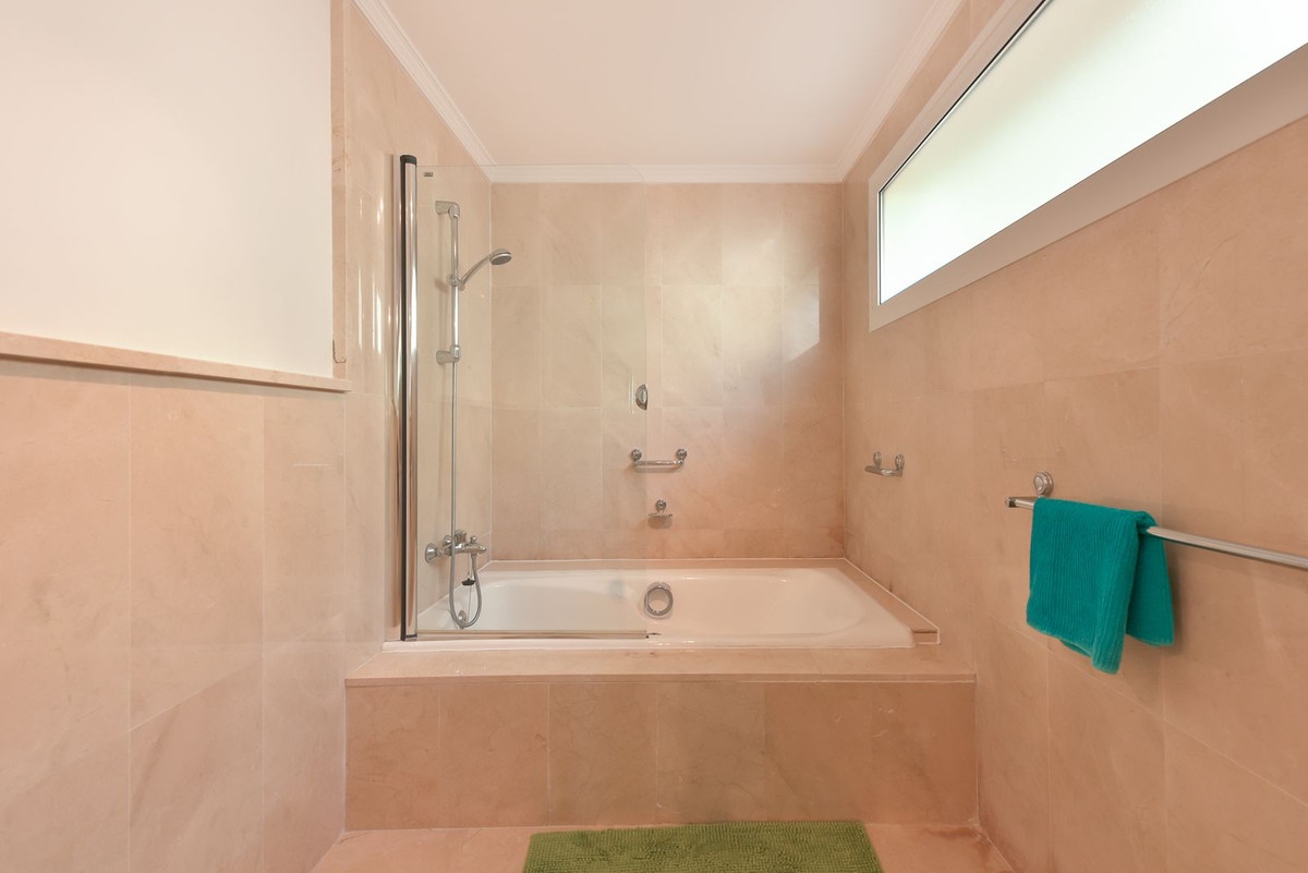 Huis te koop in Calahonda | 3 slaapkamers H5265376