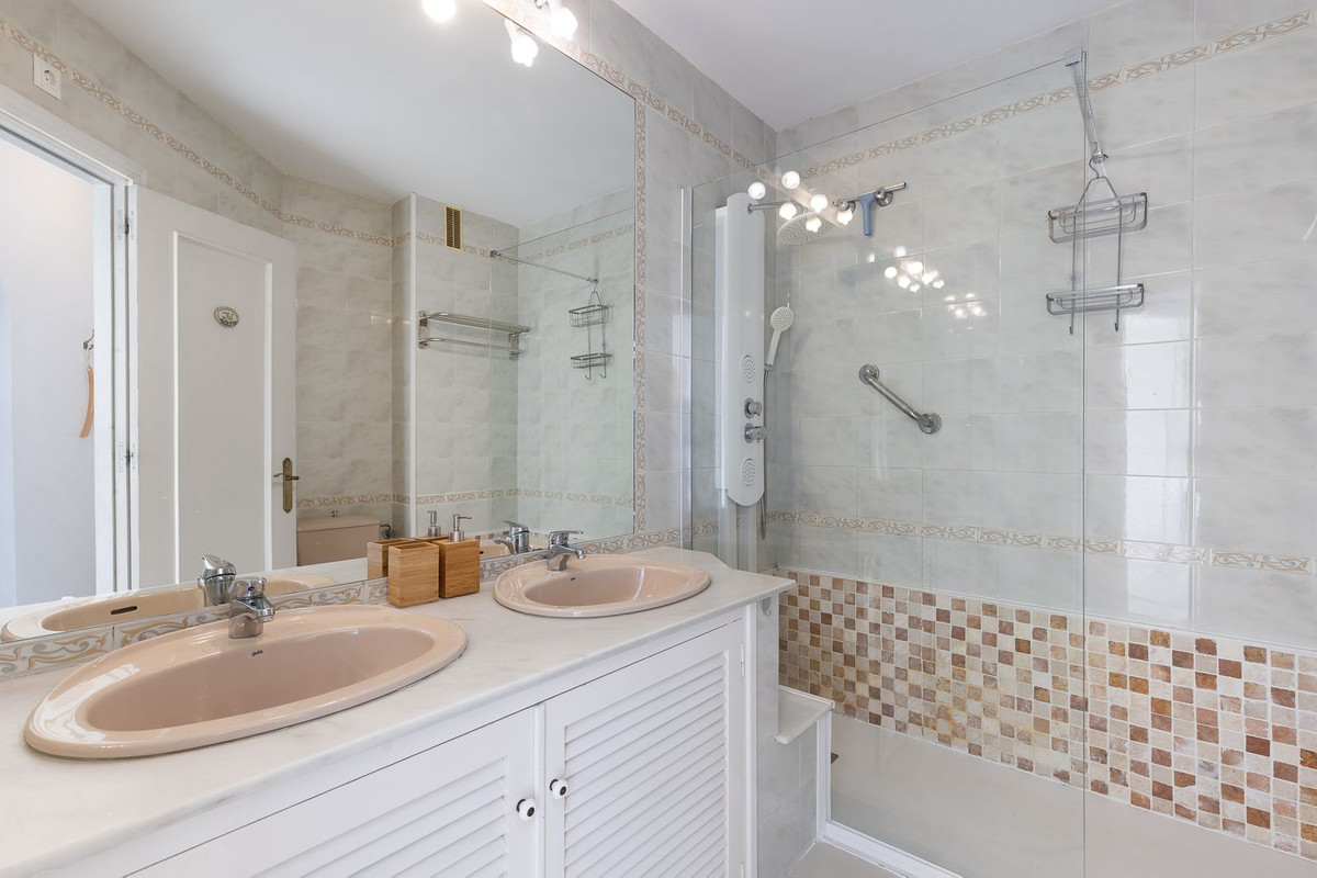 Appartement te koop in Calahonda | 2 slaapkamers H5265649