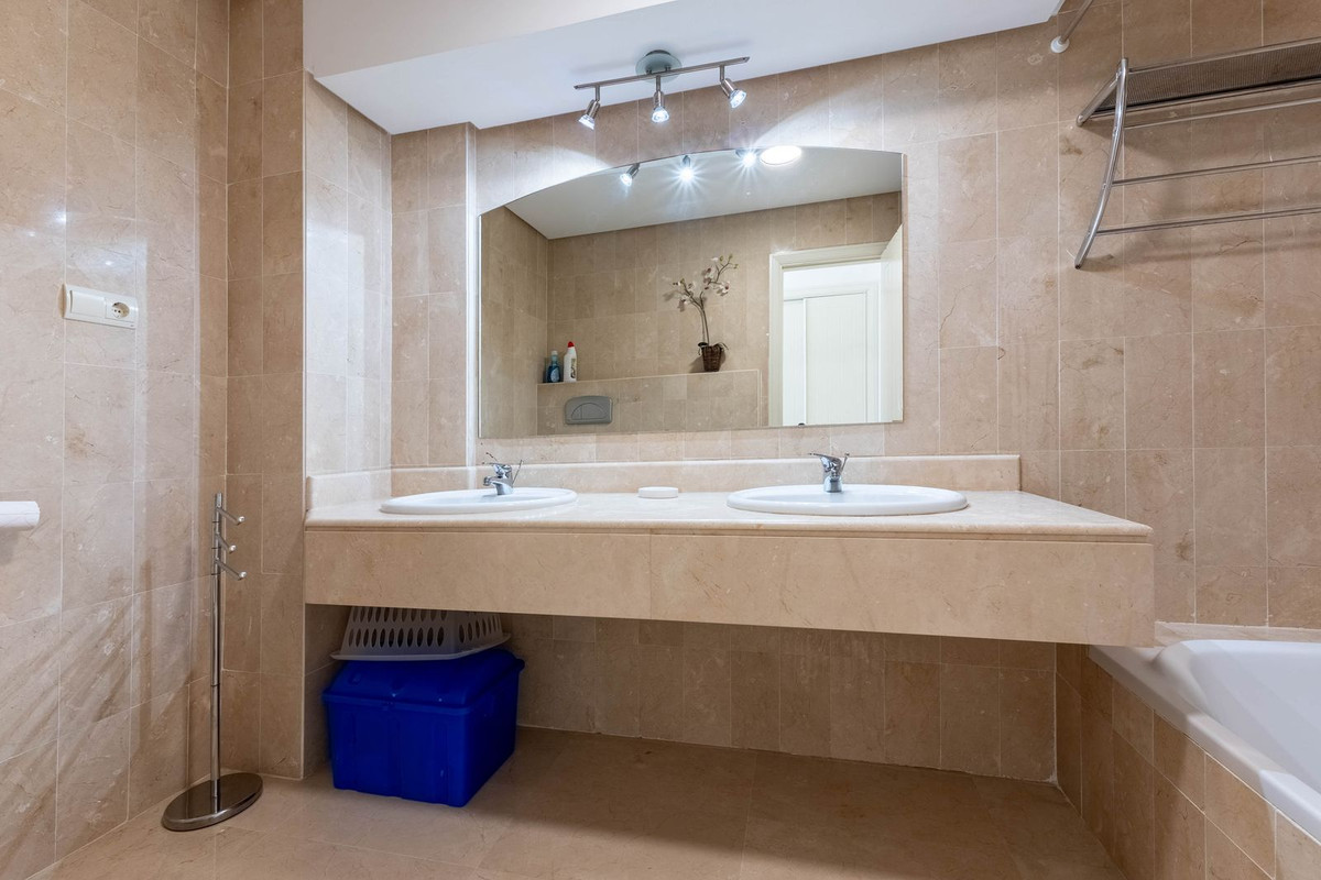 Appartement te koop in Calahonda | 2 slaapkamers H5299546