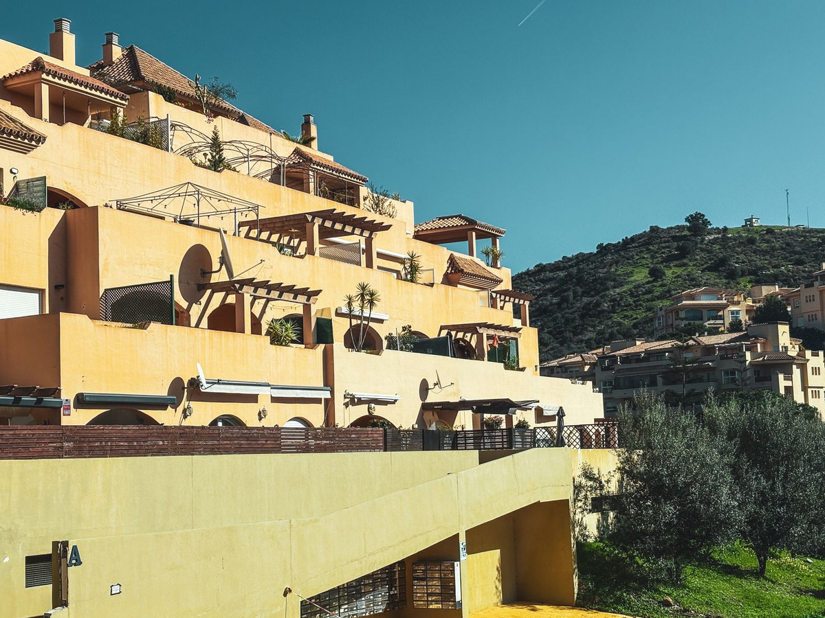 Appartement te koop in Calahonda | 2 slaapkamers H5299576