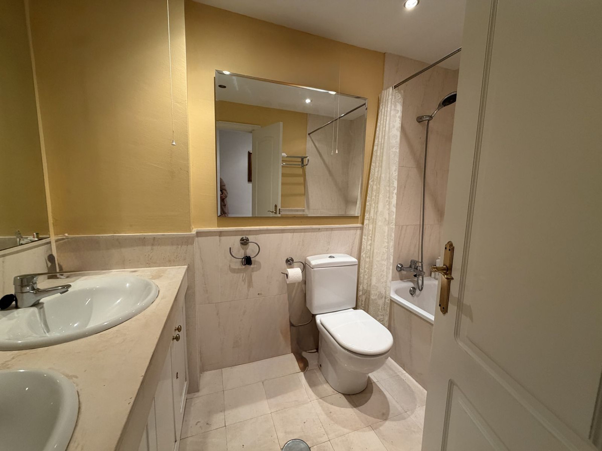 Appartement te koop in Calahonda | 2 slaapkamers H5318833