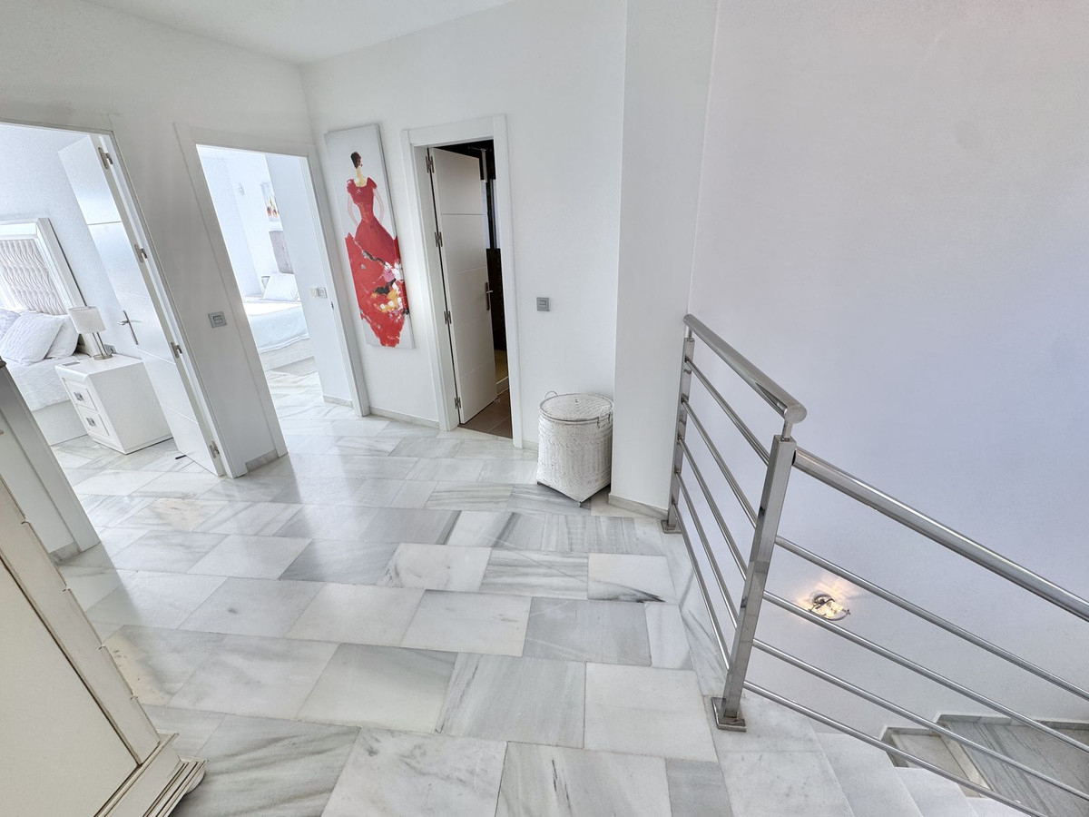 Huis te koop in Calahonda | 5 slaapkamers H5319469